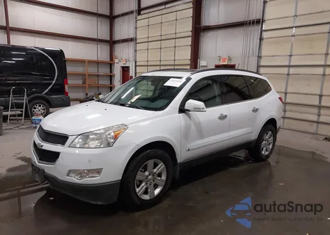 2010 Chevrolet Traverse Lt z USA, uszkodzony, nr VIN 1GNLRFED3AS117621